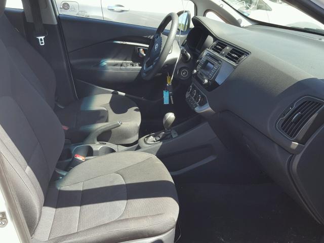 KNADM4A38H6040452 - 2017 KIA RIO LX Սպիտակ լուսանկար 5