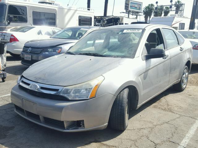 1FAHP34N28W147893 - 2008 FORD FOCUS S/SE SILVER photo 2