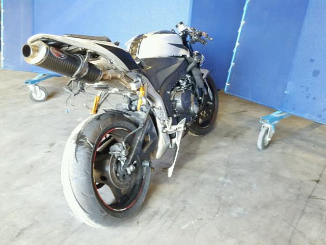 JH2PC40017M007904 - 2007 HONDA CBR600 RR GRAY photo 4