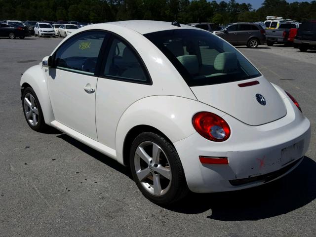 3VWFG31C98M518923 - 2008 VOLKSWAGEN NEW BEETLE თეთრი ფოტო 3