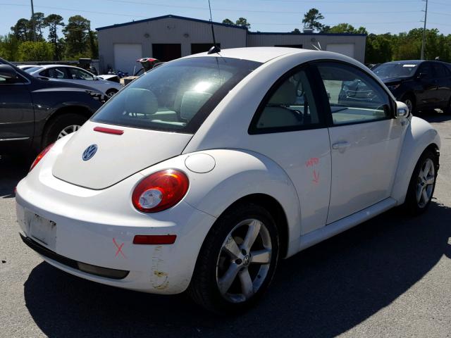 3VWFG31C98M518923 - 2008 VOLKSWAGEN NEW BEETLE თეთრი ფოტო 4