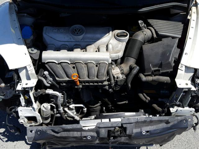 3VWFG31C98M518923 - 2008 VOLKSWAGEN NEW BEETLE თეთრი ფოტო 7