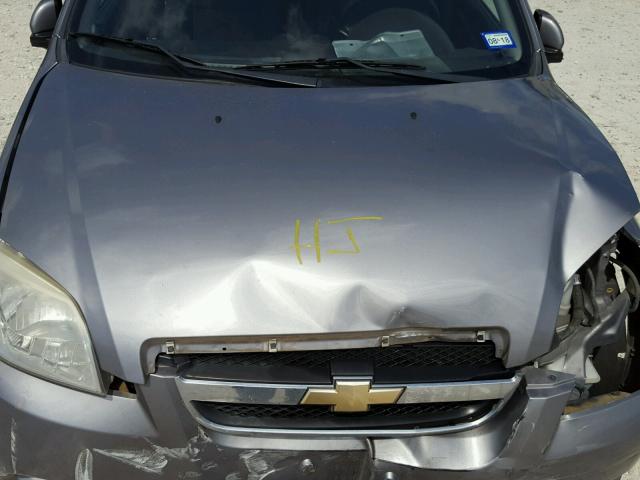 KL1TD5DE9BB209952 - 2011 CHEVROLET AVEO LS SILVER photo 7