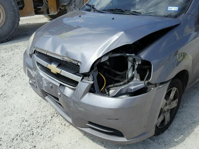 KL1TD5DE9BB209952 - 2011 CHEVROLET AVEO LS SILVER photo 9