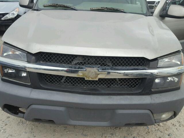 3GNEC13T12G152111 - 2002 CHEVROLET AVALANCHE GOLD photo 7