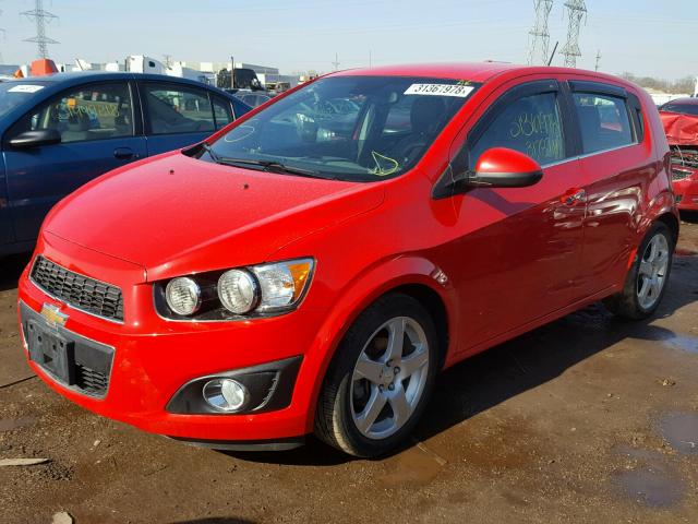 1G1JE6SB0F4119846 - 2015 CHEVROLET SONIC LTZ RED photo 2