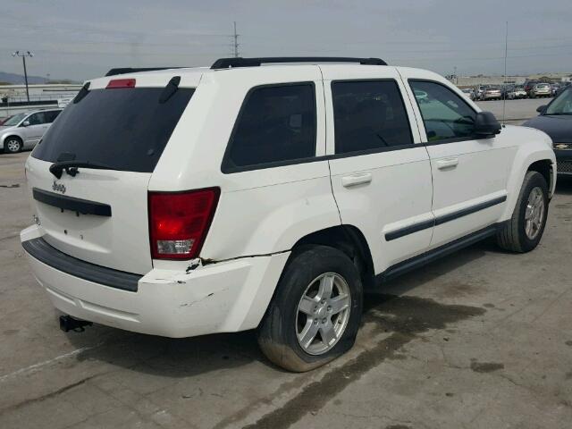 1J8GR48K07C581020 - 2007 JEEP GRAND CHER WHITE photo 4