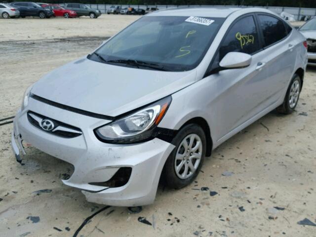 KMHCT4AEXDU498868 - 2013 HYUNDAI ACCENT GLS SILVER photo 2