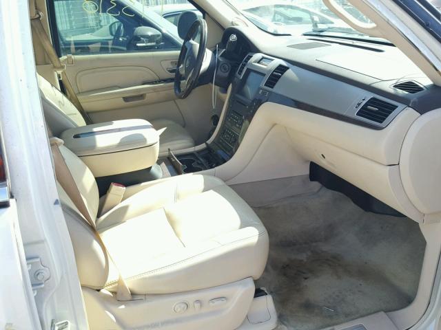 1GYFK63847R384874 - 2007 CADILLAC ESCALADE L WHITE photo 5