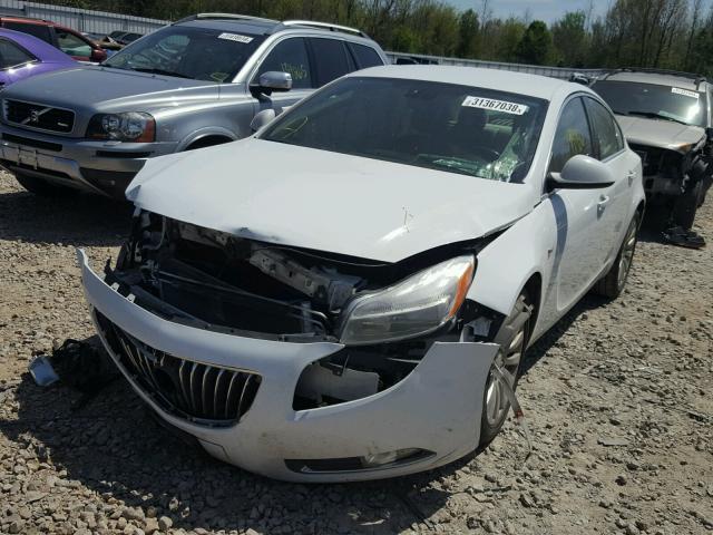 W04GN5EC7B1101480 - 2011 BUICK REGAL CXL WHITE photo 2