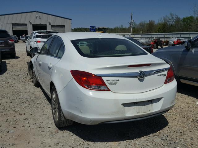 W04GN5EC7B1101480 - 2011 BUICK REGAL CXL WHITE photo 3