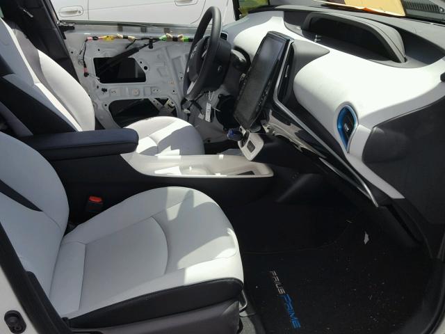 JTDKARFP0H3041222 - 2017 TOYOTA PRIUS PRIM 白色 照片 5