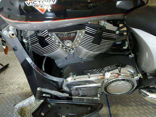 5VPXTAAA7H3057973 - 2017 VICTORY MOTORCYCLES CROSS COUN SILVER photo 7