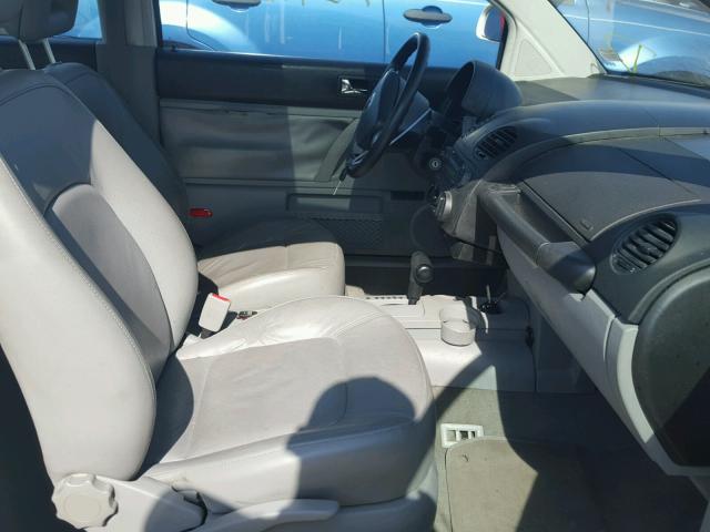 3VWCA21C7XM464129 - 1999 VOLKSWAGEN NEW BEETLE 白色 照片 5