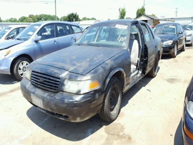 2FAFP73W3WX133446 - 1998 FORD CROWN VICT BLACK photo 2