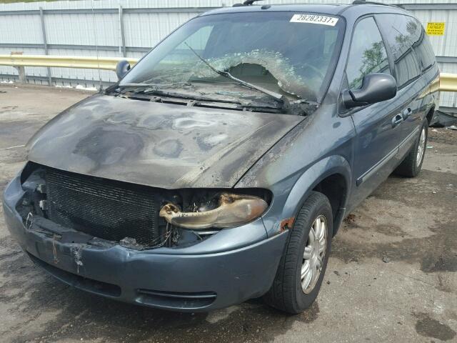 2A8GP54L76R670504 - 2006 CHRYSLER TOWN & COU GREEN photo 2