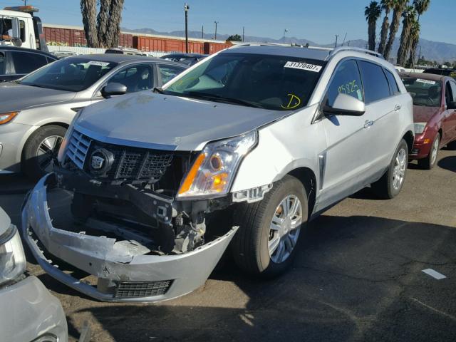 3GYFNCE39DS531075 - 2013 CADILLAC SRX LUXURY SILVER photo 2