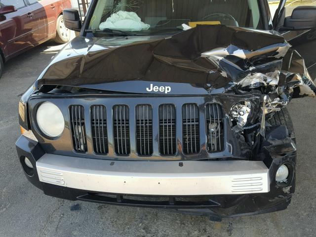 1J8FT48W67D352366 - 2007 JEEP PATRIOT LI BLACK photo 7