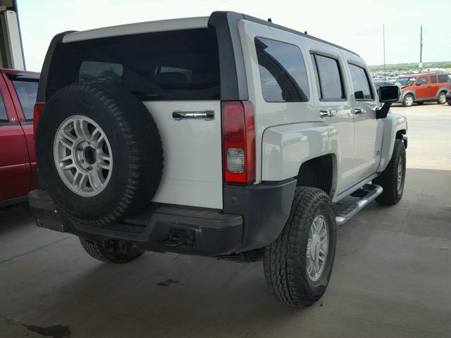 5GTEN13EX88172563 - 2008 HUMMER H3 Biały zdjęcie 4