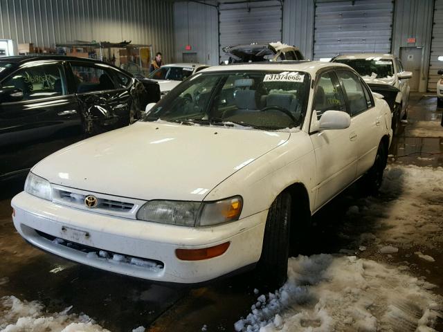 1NXBB02EXVZ580669 - 1997 TOYOTA COROLLA DX WHITE photo 2