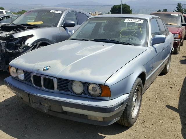 WBAHC231XLBE26765 - 1990 BMW 525 I AUTO SILVER photo 2