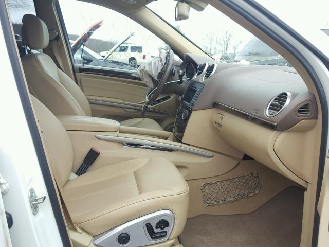 4JGBF7BE8BA698133 - 2011 MERCEDES-BENZ GL 450 4MA WHITE photo 5