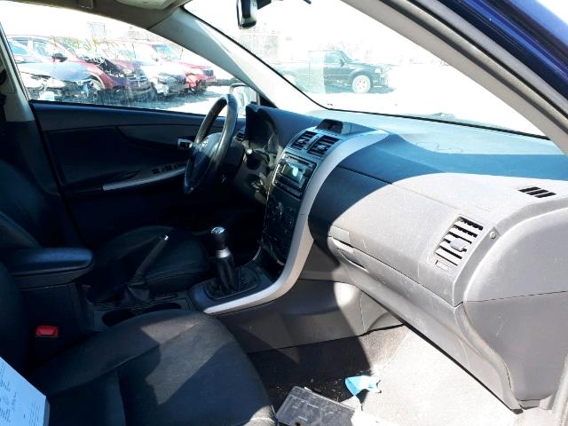 2T1BE4EE0CC049635 - 2012 TOYOTA COROLLA XR 蓝色 照片 5