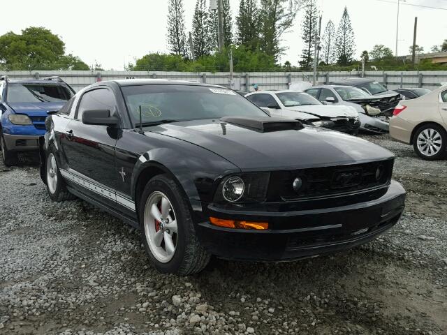 1ZVHT80N985121223 - 2008 FORD MUSTANG BLACK photo 1