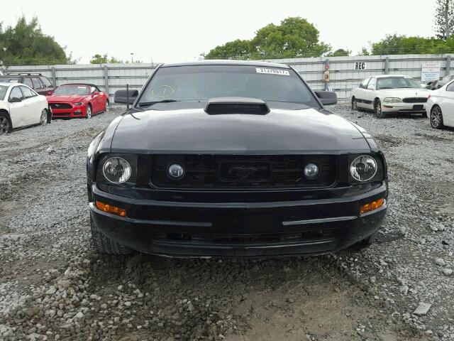 1ZVHT80N985121223 - 2008 FORD MUSTANG BLACK photo 10