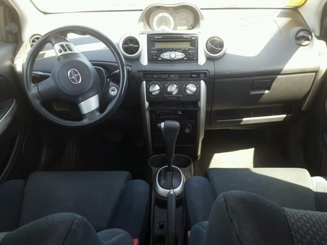 JTKKT624260136487 - 2006 TOYOTA SCION XA GRAY photo 9