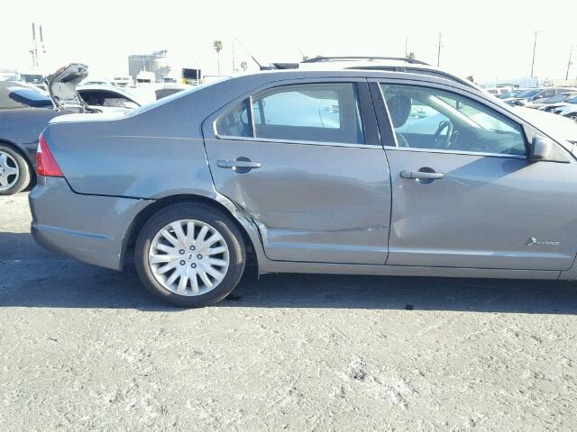 3FADP0L32AR194198 - 2010 FORD FUSION HYB GRAY photo 9