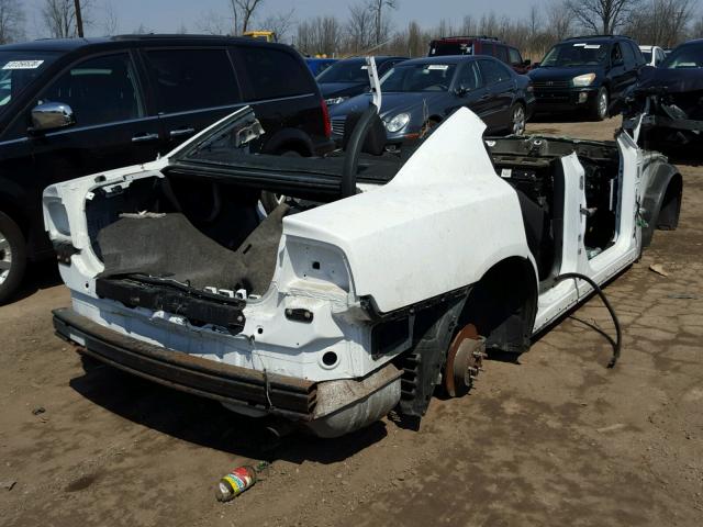2B3CL3CG4BH517168 - 2011 DODGE CHARGER WHITE photo 4