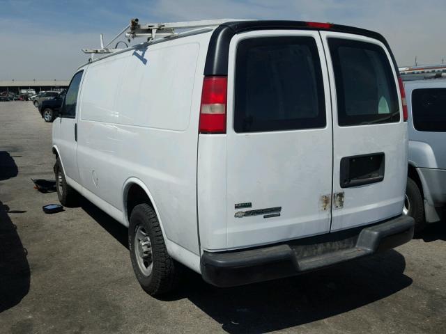 1GCWGFCA6C1114077 - 2012 CHEVROLET EXPRESS G2 WHITE photo 3