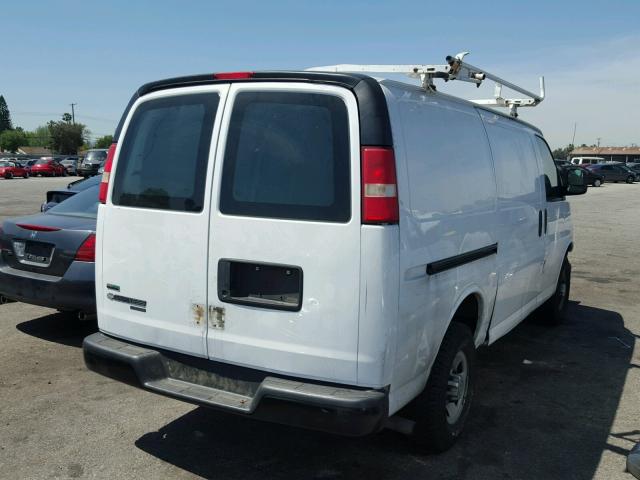 1GCWGFCA6C1114077 - 2012 CHEVROLET EXPRESS G2 WHITE photo 4