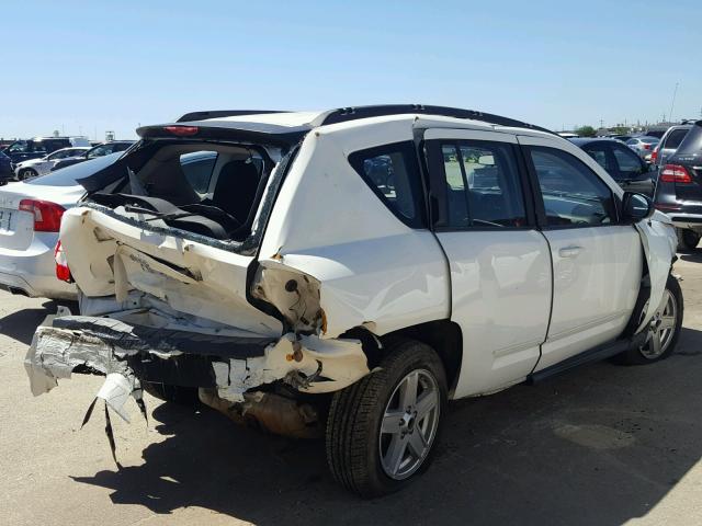 1J4NT4FB1AD589643 - 2010 JEEP COMPASS SP WHITE photo 4