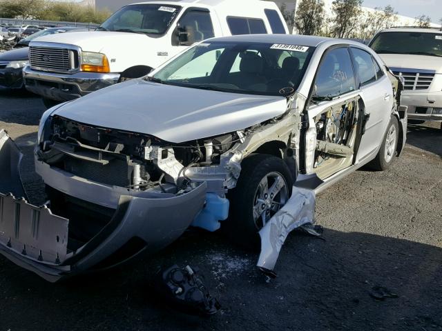 1G11B5SA2GF107889 - 2016 CHEVROLET MALIBU LIM 银色 照片 2