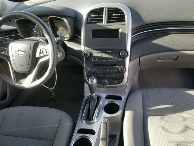 1G11B5SA2GF107889 - 2016 CHEVROLET MALIBU LIM 银色 照片 9