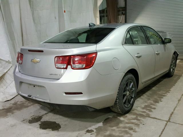 1G11B5SL2FF292977 - 2015 CHEVROLET MALIBU LS ნაცრისფერი ფოტო 4