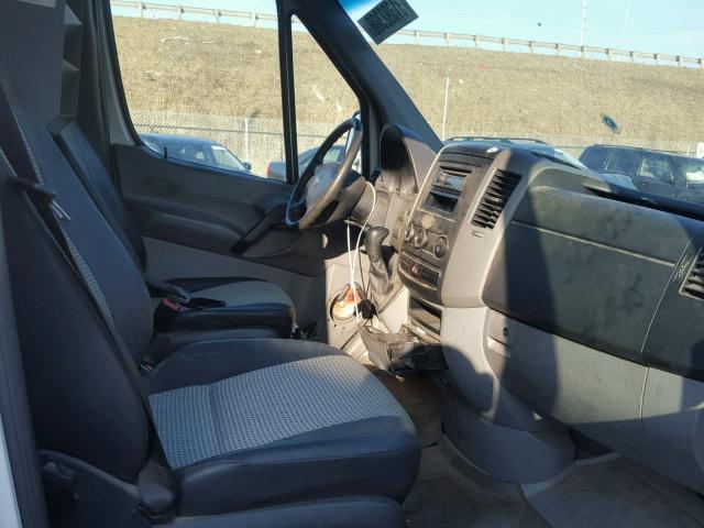 WDYPE845775222377 - 2007 FREIGHTLINER SPRINTER 2 BLACK photo 5