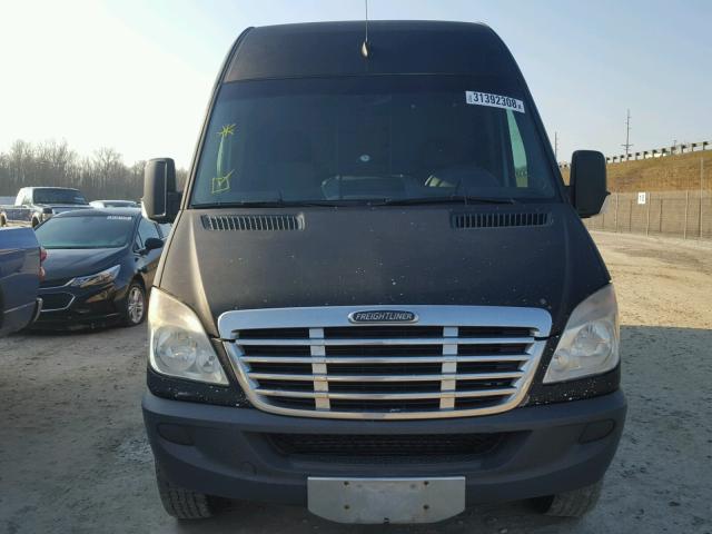 WDYPE845775222377 - 2007 FREIGHTLINER SPRINTER 2 BLACK photo 9