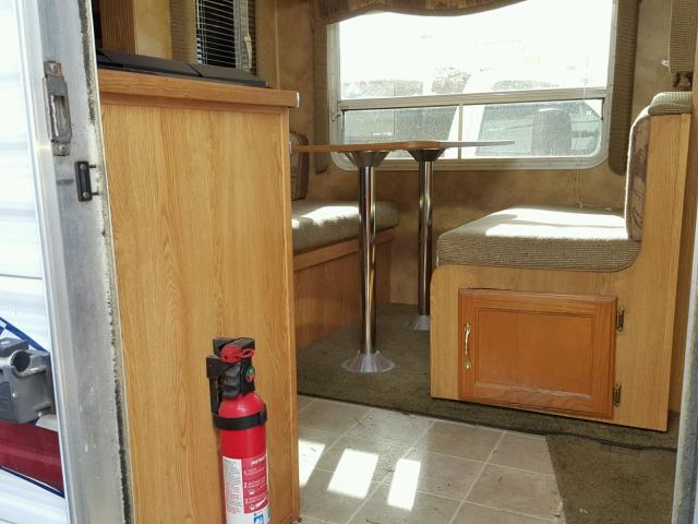 4YDT27F295E317615 - 2005 KEYSTONE HORNET WHITE photo 5