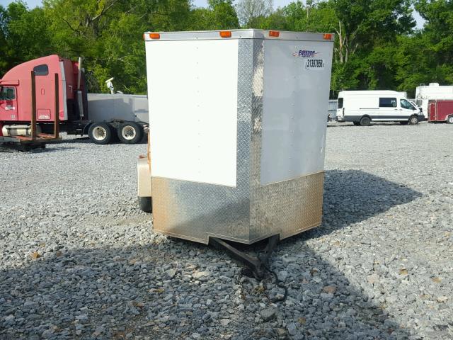5WKBE1018F1032636 - 2015 UTILITY TRAILER WHITE photo 2