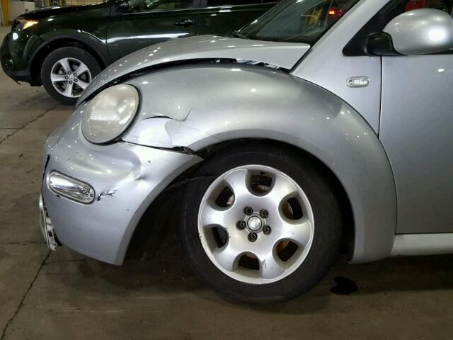3VWCB21C72M451130 - 2002 VOLKSWAGEN NEW BEETLE ნაცრისფერი ფოტო 9