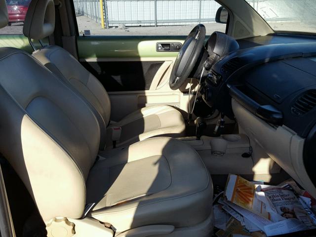 3VWCA21C5YM459772 - 2000 VOLKSWAGEN NEW BEETLE 绿色 照片 5