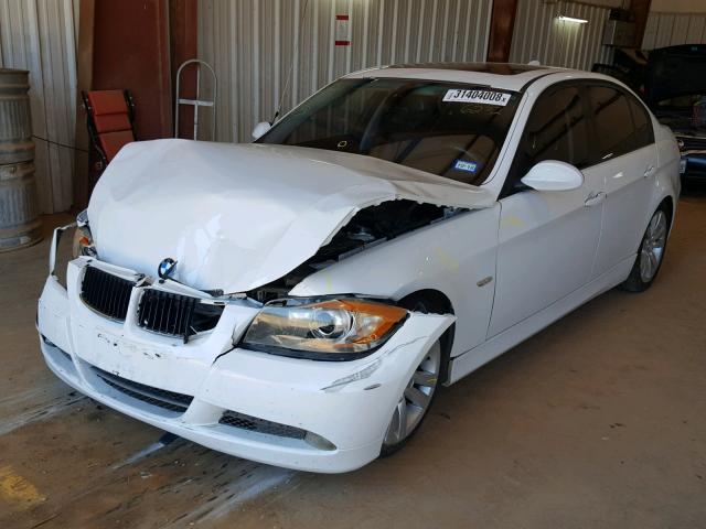 WBAVA33528KX86232 - 2008 BMW 328 I WHITE photo 2