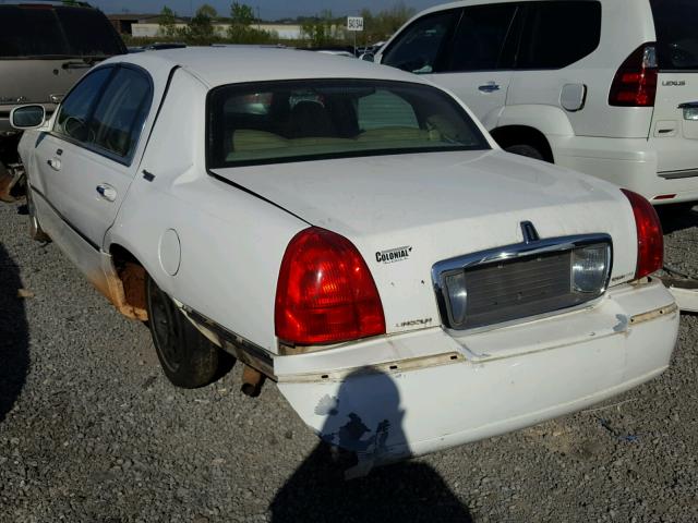 2LNHM82V29X610796 - 2009 LINCOLN TOWN CAR S WHITE photo 3