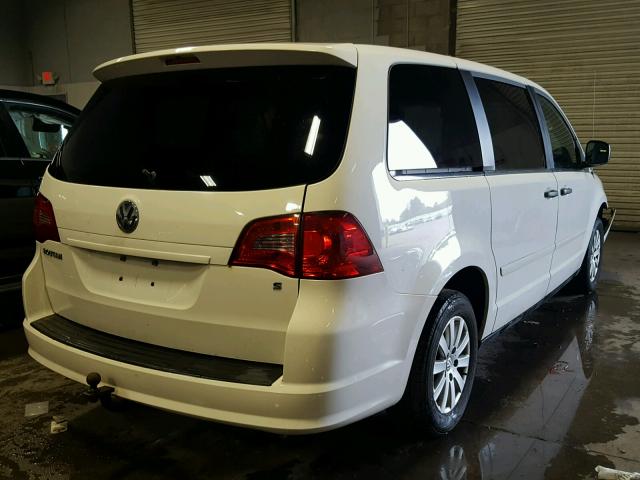 2V8HW44139R608128 - 2009 VOLKSWAGEN ROUTAN S WHITE photo 4