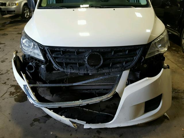 2V8HW44139R608128 - 2009 VOLKSWAGEN ROUTAN S WHITE photo 9