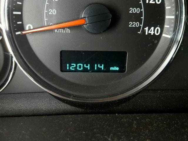 1J8HH48K67C666757 - 2007 JEEP COMMANDER SILVER photo 8