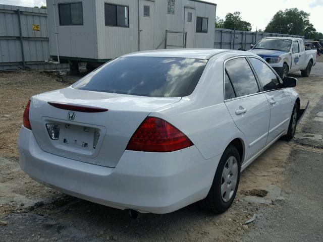 3HGCM56417G705552 - 2007 HONDA ACCORD LX WHITE photo 4